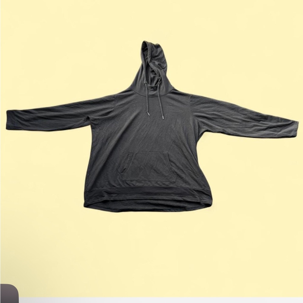 ✨ Adrienne Vittadini black hoodie✨